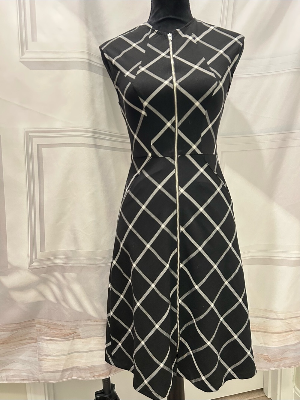 Sunny Girl Black Grid-Print Zip-Front Sleeveless Dress Women’s XS